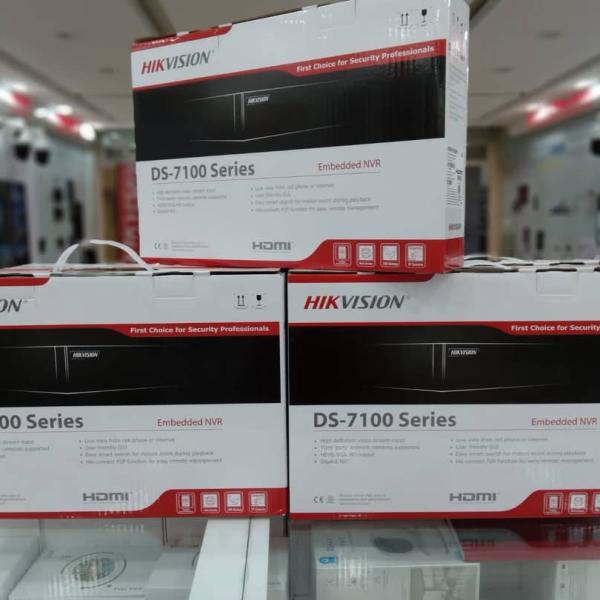 NVR Hikvision 4 Channel PoE 1U